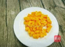 果粒浇汁鲈鱼的做法图解4