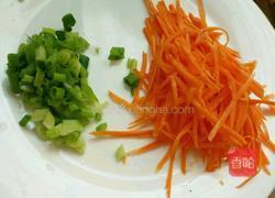 鸡蛋炒米线的做法图解3