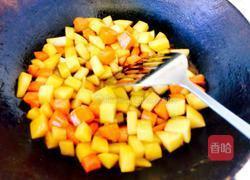 胡萝卜土豆香肠焖饭的做法图解5