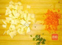 土豆疙瘩汤的做法图解2