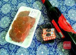 黑胡椒红酒牛排的做法图解1