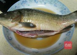 奶白鲫鱼汤的做法图解1