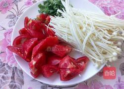 金针菇西红柿汤的做法图解2