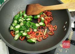 辣炒黄秋葵的做法图解6