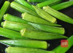 白灼秋葵的做法图解1