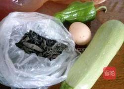 炒西葫芦的做法图解1