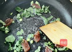 广式香肠炒饭的做法图解4
