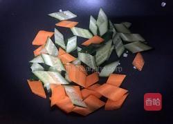 黄瓜肉片汤的做法图解3