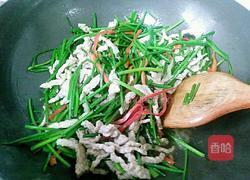 韭菜苔炒肉丝的做法图解6