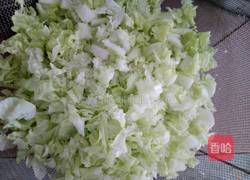 白菜素馅儿饺子的做法图解3