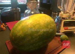 西瓜青柠果汁的做法图解1