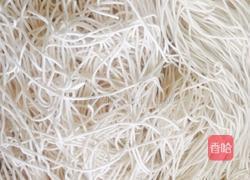 豆角蒸面条的做法图解2