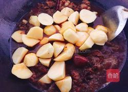 土豆烧排骨的做法图解10