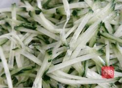 黄瓜拌拉皮的做法图解1