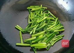 蒜苔炒鸡蛋的做法图解5