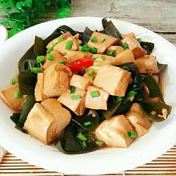 海带结烧豆腐的做法[图]