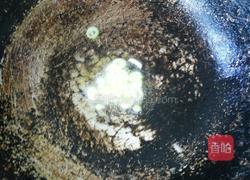 木耳炒西芹的做法图解8