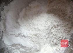 五彩冰皮月饼的做法图解2