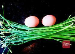 韭苔炒鸡蛋的做法图解1