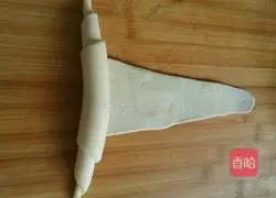 Illustration of how to make croissants 11