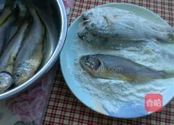 炸黄花鱼的做法图解3