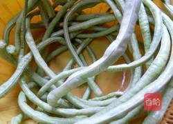 长豆角炒肉丝的做法图解1