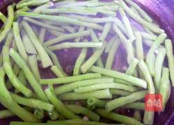 长豆角炒肉丝的做法图解4