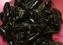 洋葱拌木耳的做法图解5