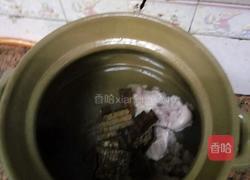 杜仲猪尾巴汤的做法图解3