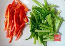 炒猪耳朵的做法图解2