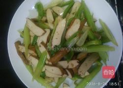 西芹炒豆干的做法图解5