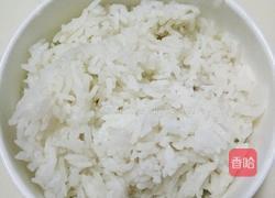 尤鱼柠檬汁炒饭的做法图解2