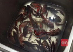 秘制小龙虾的做法图解1