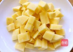 土豆牛肉的做法图解1