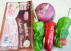 尖椒炒培根的做法图解1