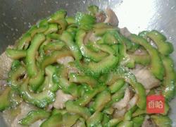 苦瓜烧肉的做法图解5
