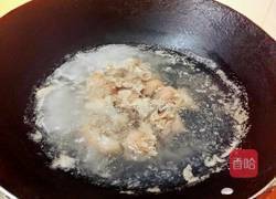 猪蹄花生汤的做法图解5