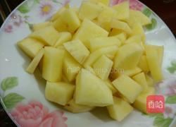 土豆炖排骨的做法图解2