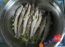 干炸沙丁鱼的做法图解1