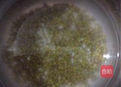 百合绿豆粥的做法图解3