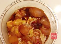 香菇滑鸡煲仔饭的做法图解1