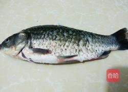 家常炖鱼的做法图解1