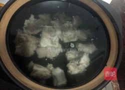 排骨汤面的做法图解3