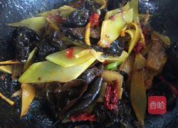 莴笋回锅肉的做法图解11