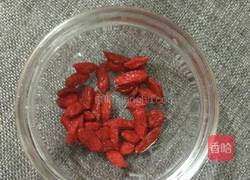 枸杞银耳汤的做法图解2