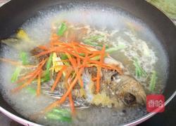 黄鱼汤的做法图解6