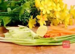 银鱼汤的做法图解2