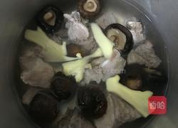 排骨香菇汤的做法图解6