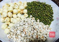 薏米莲子绿豆粥的做法图解1