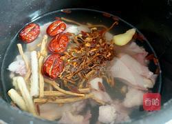 虫草花炖鸡的做法图解4